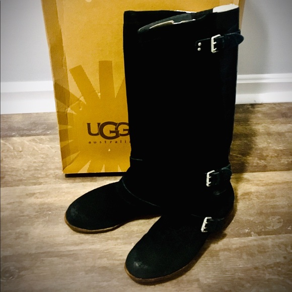 UGG black and suede riding boot - Picture 7 of 9